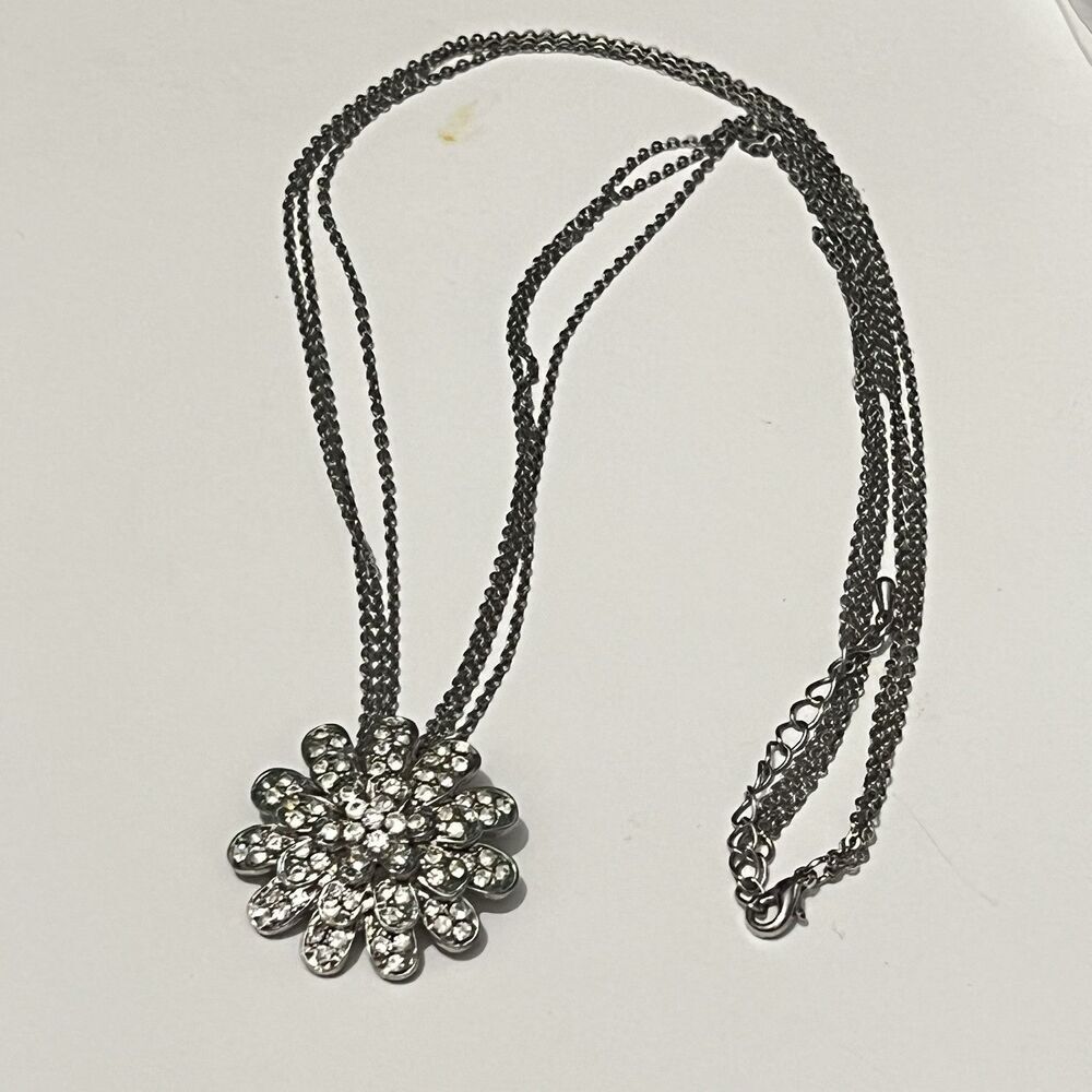 Chrysanthemum Daisy Dhalia Flower Floral Pendant Multi-chain Lobster‎ Clasp